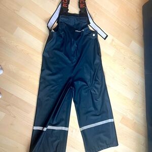 Grundens kids rain bibs size 8